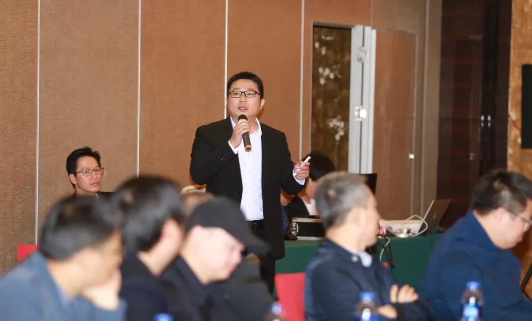 伟德体育 - 综合体育赛事平台|奥体中心相助同伴