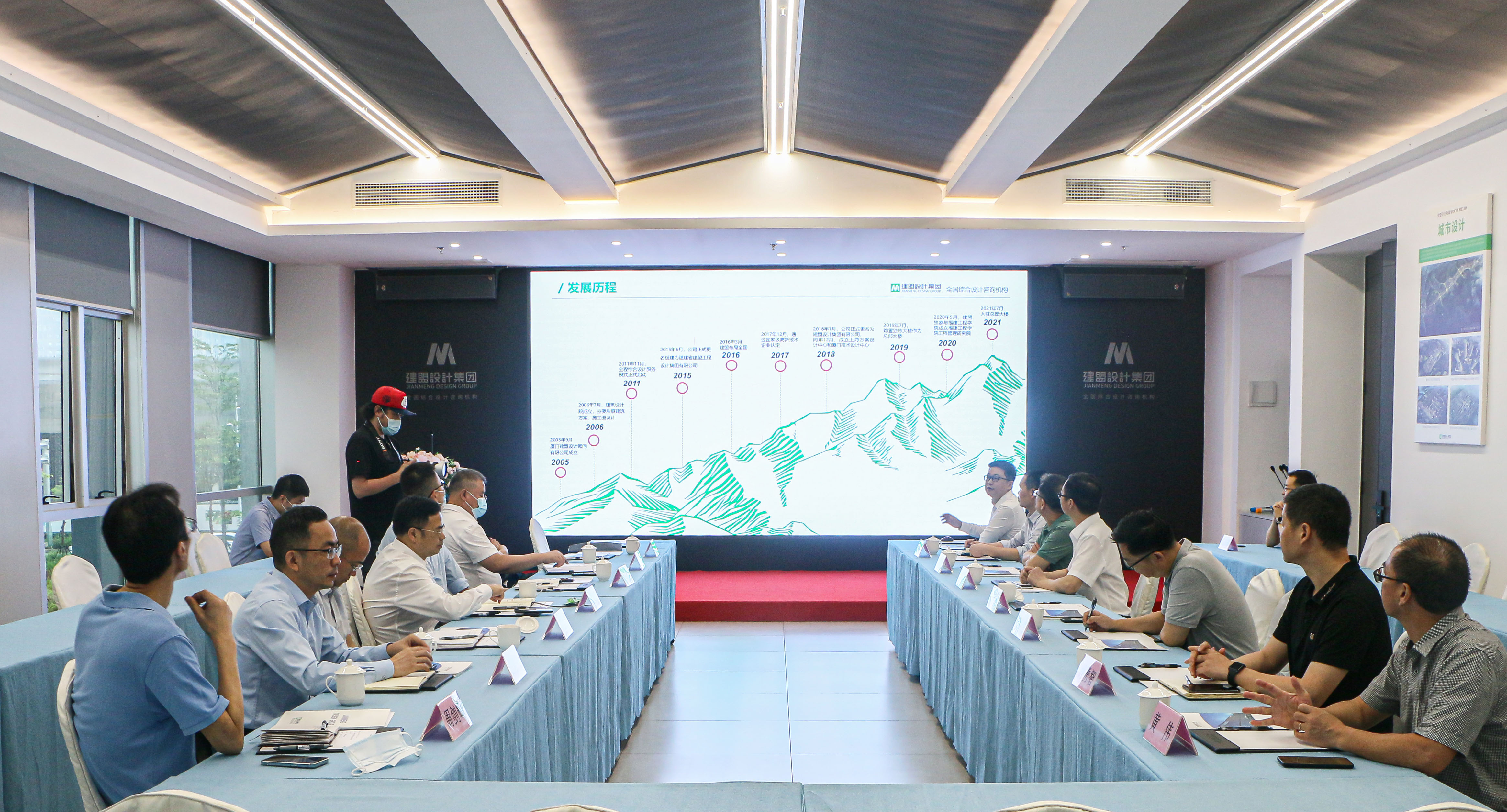 伟德体育 - 综合体育赛事平台|奥体中心相助同伴