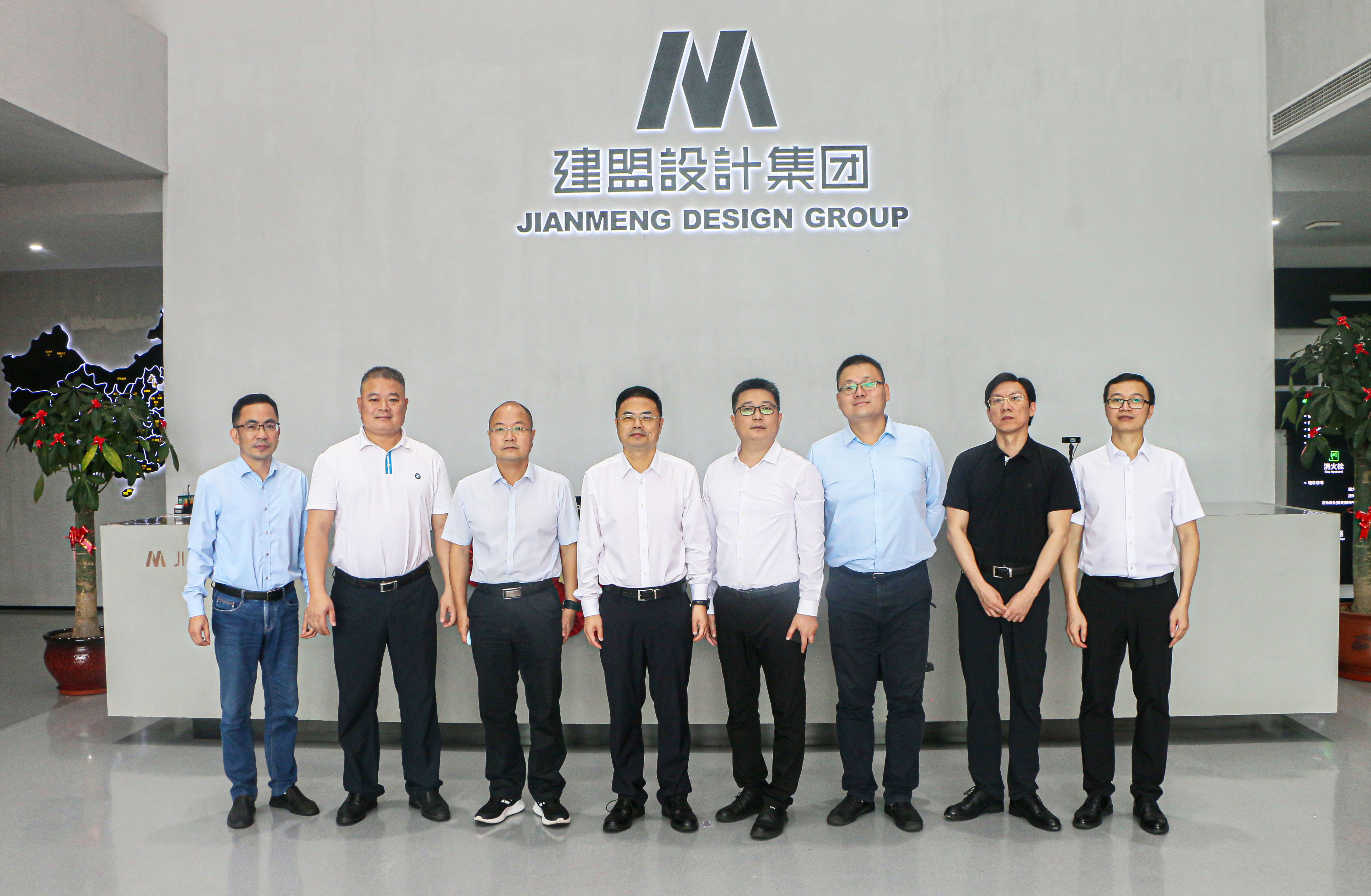 伟德体育 - 综合体育赛事平台|奥体中心相助同伴