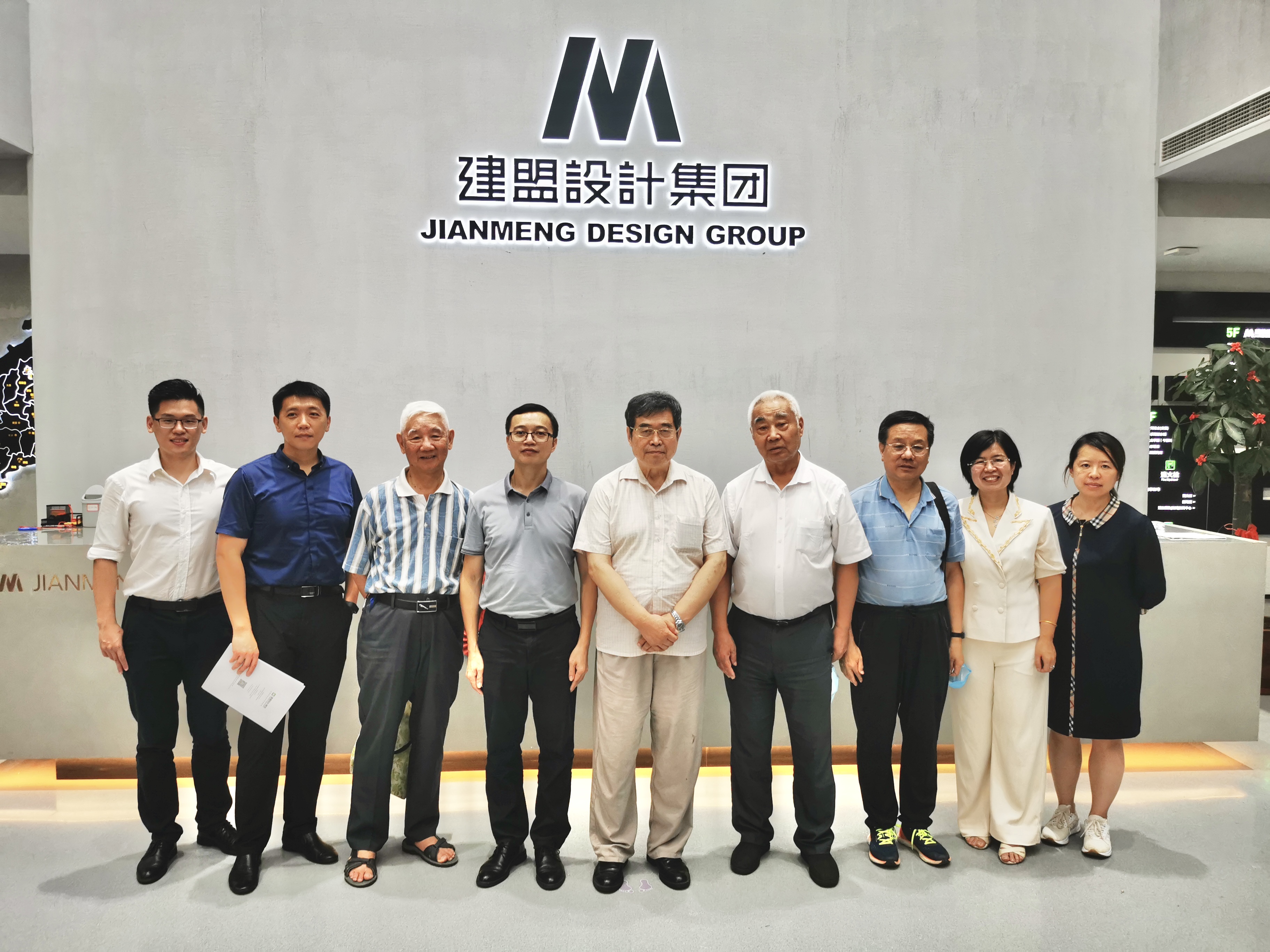 伟德体育 - 综合体育赛事平台|奥体中心相助同伴