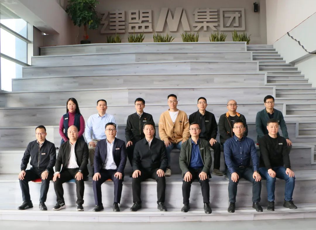 伟德体育 - 综合体育赛事平台|奥体中心相助同伴