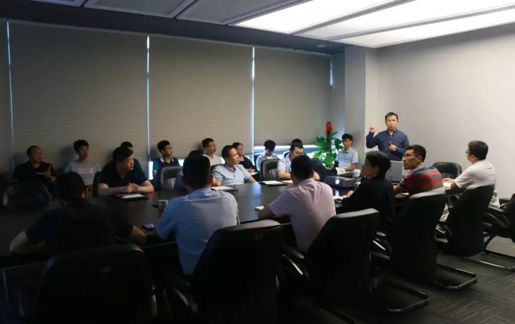 同济大学建设治理与房地产系主任王广斌教授莅临伟德体育指导、交流